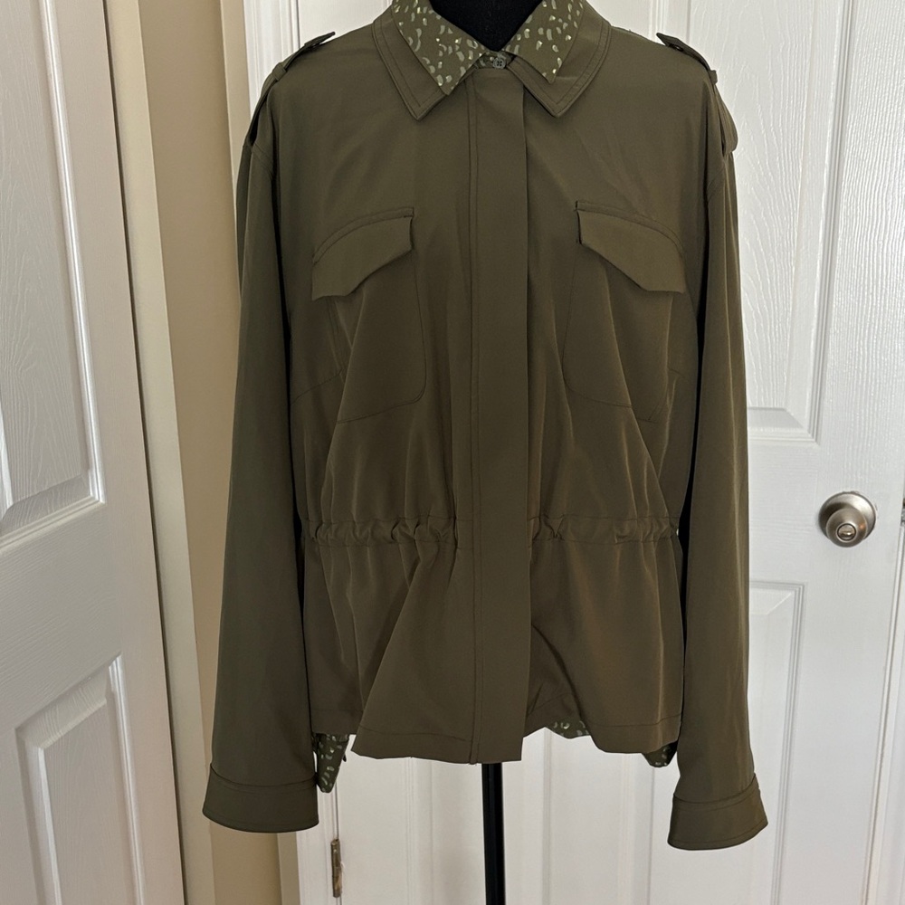 EVRI Utility Jacket in Olive Green